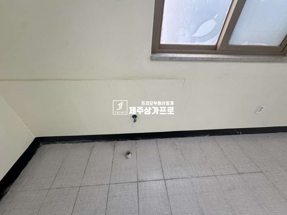제주 제주시 노형동 무권리/제주시 노형동 노형2지구 1층상가임대/약19평상가/내부화장실o/업종협의 연세 매물번호 15303 사진 4