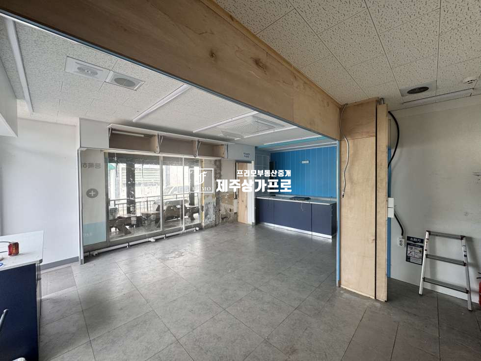 제주 제주시 연동 무권리/제주시 연동 연삼로 대도로변 1층상가/업종제한없음/즉시입주가능/노출도최상 월세 매물번호 15429 사진 4