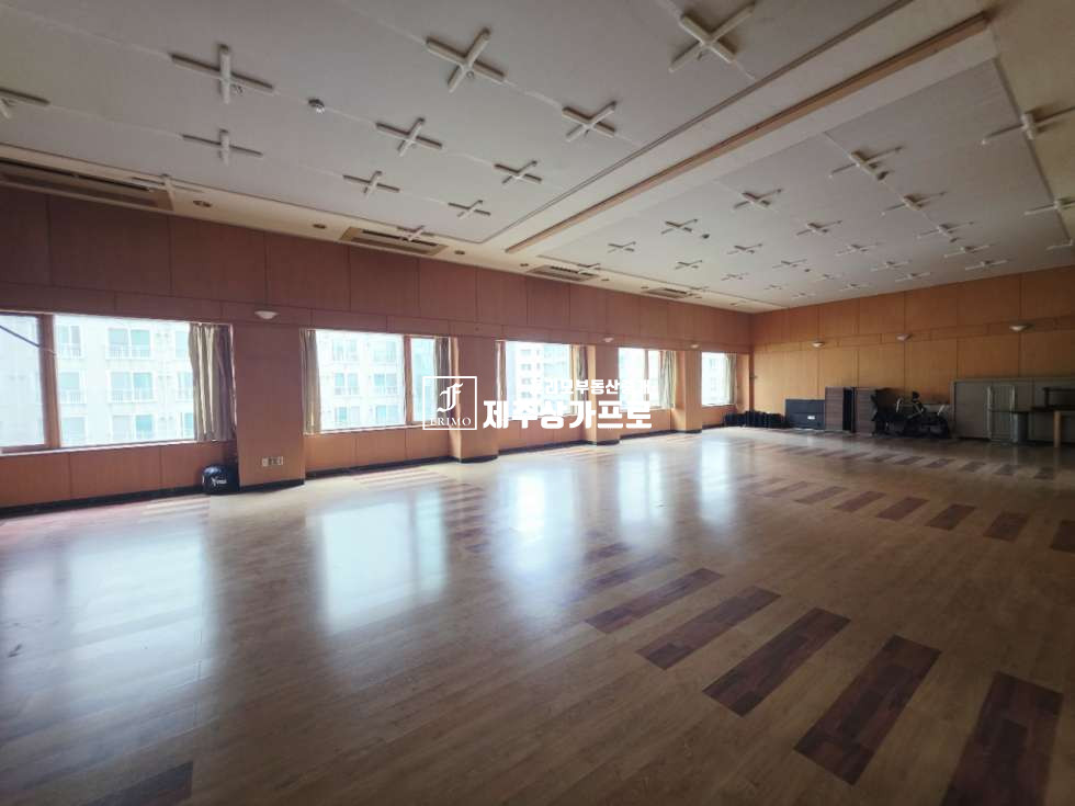 제주 제주시 연동 ★무권리/삼무공원인근/신광로 대로변/대형/140평/사무실, 체육시설/상가추천★ 연세 매물번호 15467 사진 2