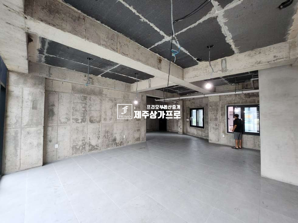 제주 제주시 한림읍 협재리 ★협재해수욕장인근★1층(29평)2층(39평)상가/일반음식점가능 연세 매물번호 15510 사진 4