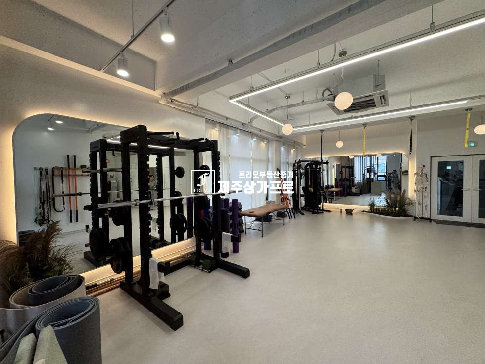 제주 제주시 외도일동 제주시 외도일동 대도로변 코너자리 2층상가/엘베o/주차편리/내부컨디션최상/남녀구분화장실/즉시입주가능 연세 매물번호 15514 사진 3