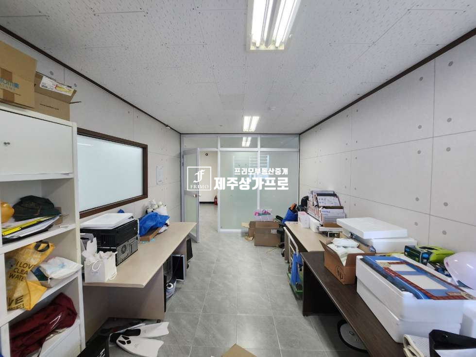 제주 제주시 노형동 ★노형오거리★3층 상가(43평)/사무실/본죽사거리 연세 매물번호 15133 사진 4