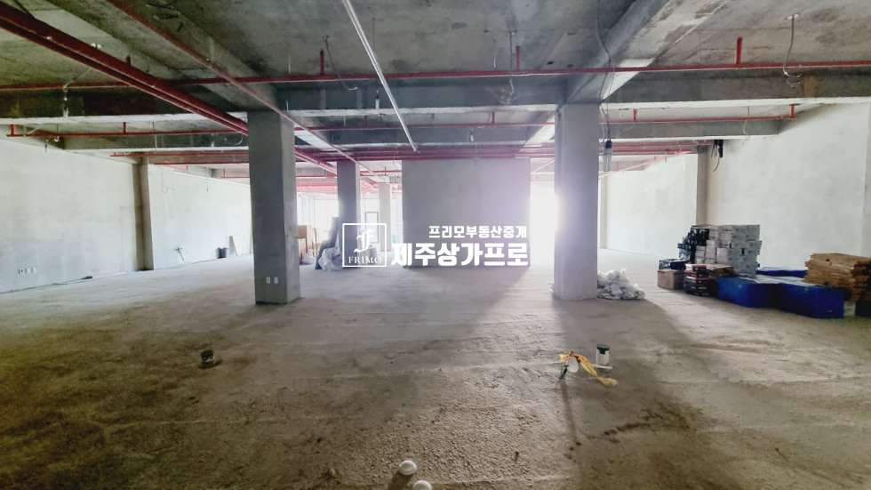 제주 제주시 연동 ★연동/무권리~~!!/한라초, 부영2.3차 인근/과원로 대로변/1층/80평/상가임대★ 연세 매물번호 15534 사진 6
