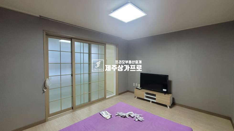 제주 제주시 노형동 945-16 ★연북로/노형 최고의 인프라/롯데마트 도보권/풀옵션/넓게빠진 복층형 투룸 임대★ 월세 매물번호 15605 사진 3