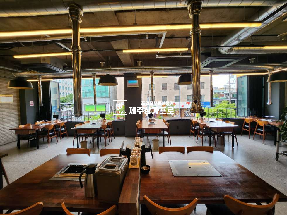 제주 제주시 연동 ★삼무공원사거리인근★1층(83평)/일반음식점 연세 매물번호 15613 사진 1