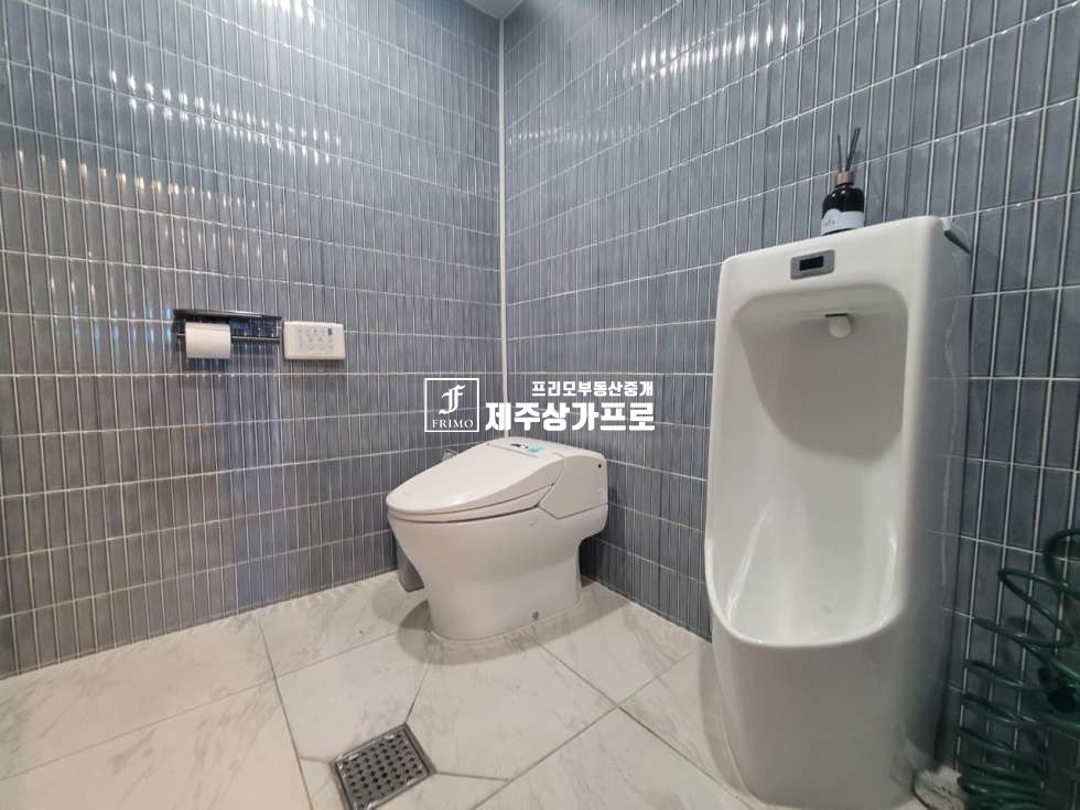 제주 서귀포시 안덕면 사계리 ★산방산앞/넓은 주차장/산방산뷰, 먼바다뷰/트인 테라스/전용65평/대형고깃집가능/상가임대★ 월세 매물번호 15600 사진 7