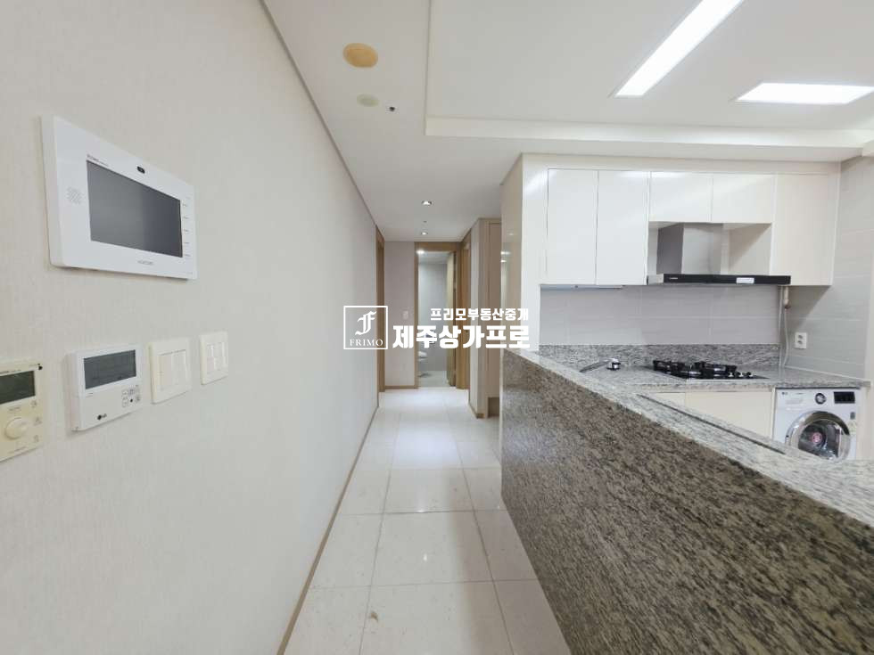 제주 서귀포시 색달동 2864-32 E동 ★중문 씨사이드 아덴/41평형/트인 바다뷰/전망최고/쓰리룸/풀옵션 콘도/매매★ 매매 매물번호 15631 사진 9