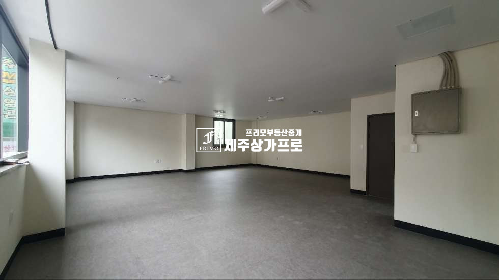 제주 제주시 연동 제원사거리/누웨마루인근/3층/사무실/리모델리완료 연세 매물번호 12515 사진 2