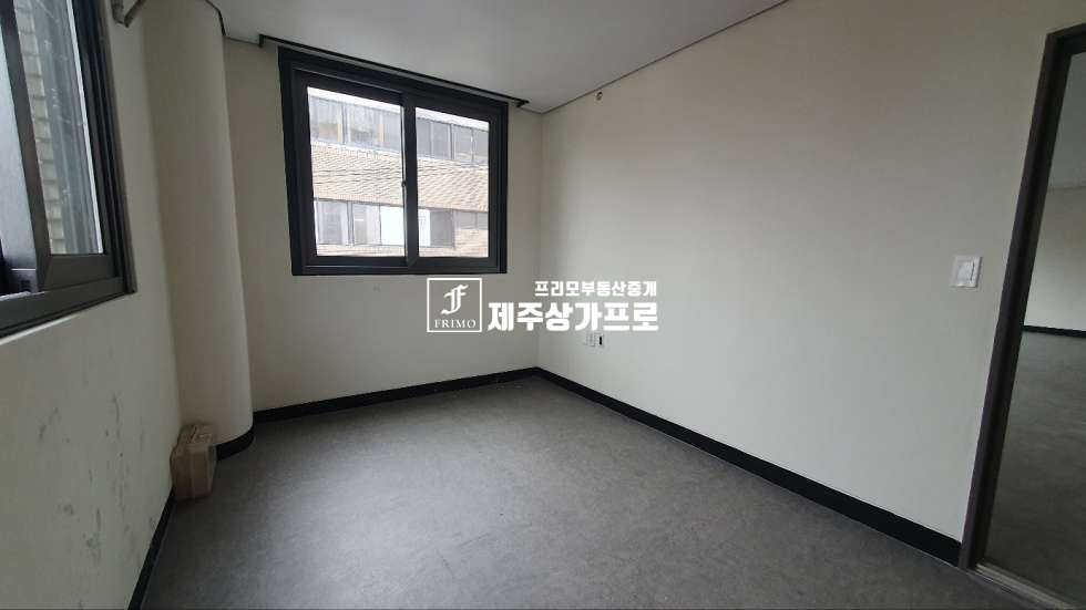 제주 제주시 연동 제원사거리/누웨마루인근/3층/사무실/리모델리완료 연세 매물번호 12515 사진 5