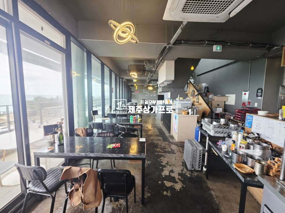 제주 제주시 애월읍 곽지리 ★무권리~~!!/곽지해수욕장/바다 영구조망/넓은 주차장/카페, 와인바, 요리주점추천/상가임대★ 연세 매물번호 15682 사진 3