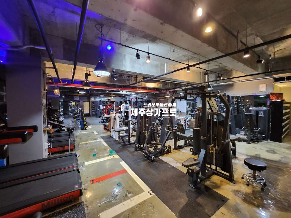 제주 제주시 노형동 ★노형본죽사거리인근★3층(약 56평)상가/운동시설 연세 매물번호 15686 사진 2