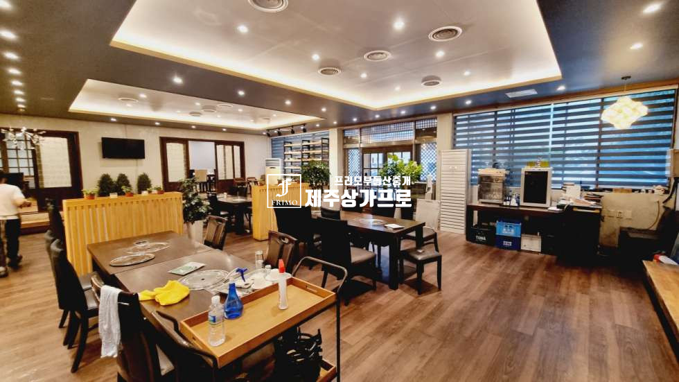 제주 제주시 노형동 ★노형드림타워인근/63평/단층/고깃집추천/전용 주차장 10대 가능/합리적 년세/상가임대★ 연세 매물번호 15111 사진 1
