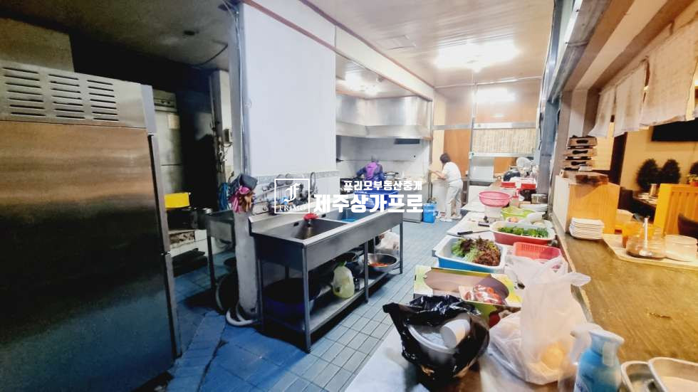 제주 제주시 노형동 ★노형드림타워인근/63평/단층/고깃집추천/전용 주차장 10대 가능/합리적 년세/상가임대★ 연세 매물번호 15111 사진 3