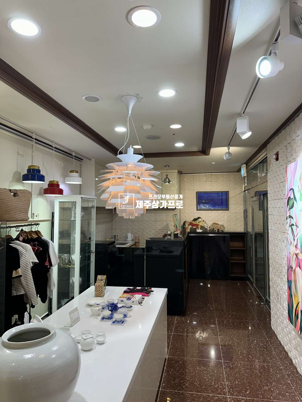 제주 제주시 연동 ★롯데시티호텔제주인근★1층(약11평)상가/휴게음식점/소매점 연세 매물번호 15741 사진 6