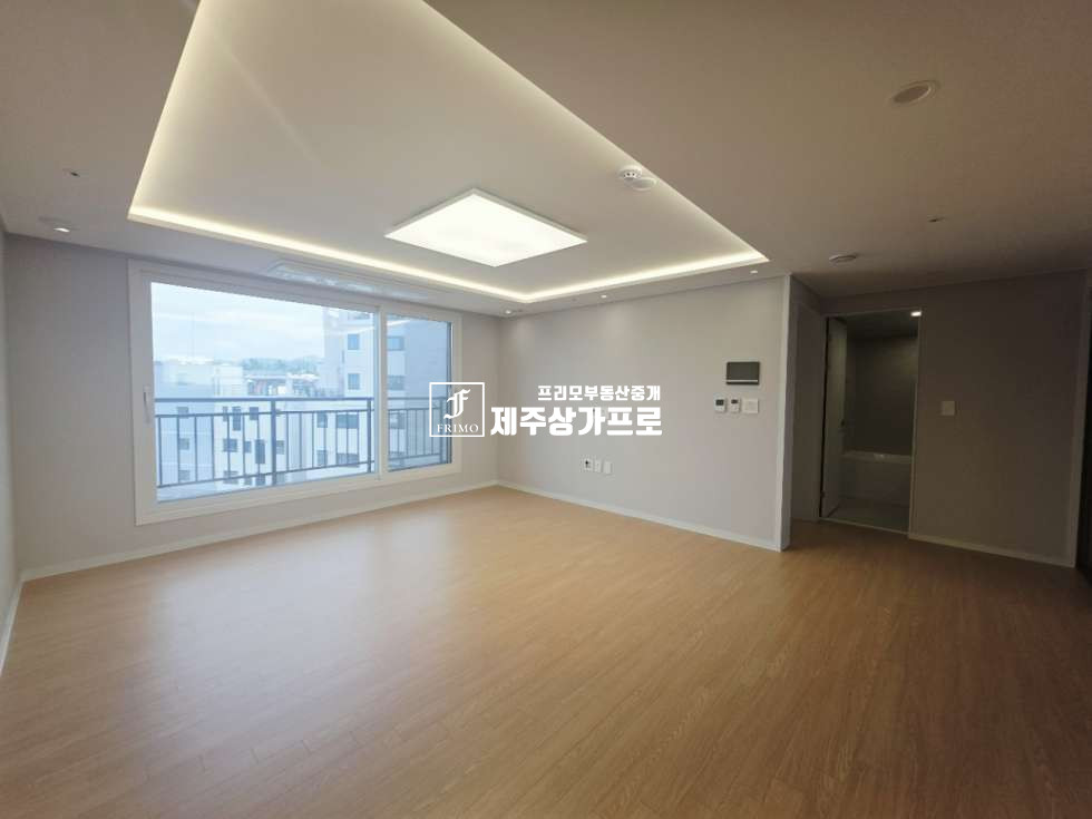 제주 제주시 화북이동 5762 ★화북세원멤버스/탁트인한라산뷰/쓰리베이/준신축/1세대2주차/은행,회사1억 동시대출가능★ 매매 매물번호 15748 사진 4