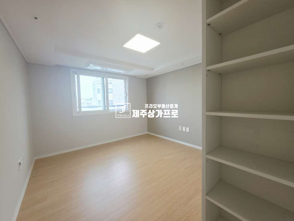 제주 제주시 화북이동 5762 ★화북세원멤버스/로얄층/트인한라산뷰/쓰리베이/준신축/1세대2주차/은행,회사1억 동시대출가능★ 매매 매물번호 15749 사진 14