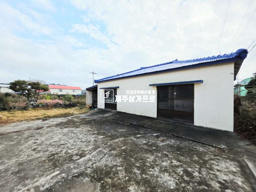 제주 제주시 한경면 낙천리 461-3 ★한경면/수룡동교차로인근/버스정류장앞/단독+창고시설/아기자기 예쁜 전원농가주택매매★ 매매 매물번호 15837 사진 2