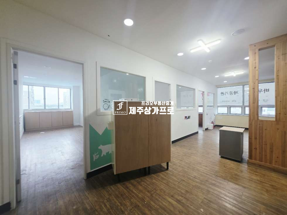 제주 제주시 외도일동 ★무권리~~!!/외도부영2차 바로앞/대로변/저렴한 임대료/약 34평/학원/상가임대★ 연세 매물번호 15841 사진 2