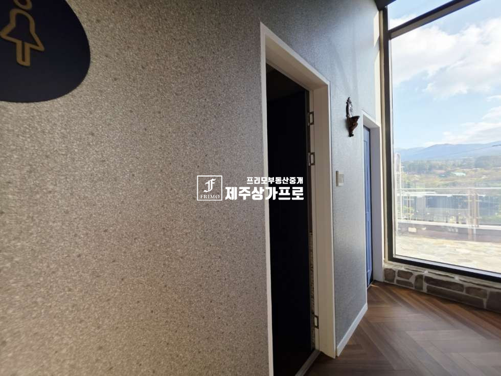 제주 제주시 해안동 ★무권리/36평/한라산뷰/세련되고 화사한 시설완비/카페,양식,웨딩, 베이비스튜디오추천/상가임대★ 연세 매물번호 14975 사진 6
