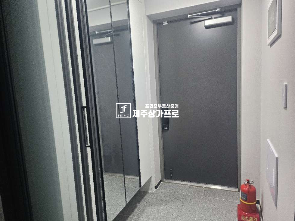 제주 서귀포시 동홍동 2208 203동 **서귀포 주거 만족도 1위, 동홍동 핵심 입지의 명품 주거 공간 예서두례라움** 연세 매물번호 15578 사진 3