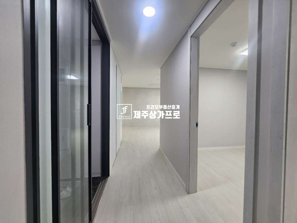 제주 서귀포시 동홍동 2208 203동 **서귀포 주거 만족도 1위, 동홍동 핵심 입지의 명품 주거 공간 예서두례라움** 연세 매물번호 15578 사진 7
