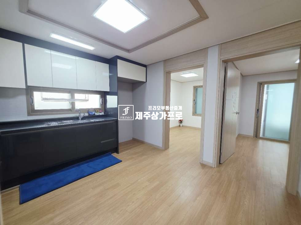 제주 제주시 삼도일동 532-10 ★급매~@@/중앙초/서사로인근/주거밀집/2억 미/엘베0/즉시입주가능/쓰리룸/빌라매매★ 매매 매물번호 15471 사진 2