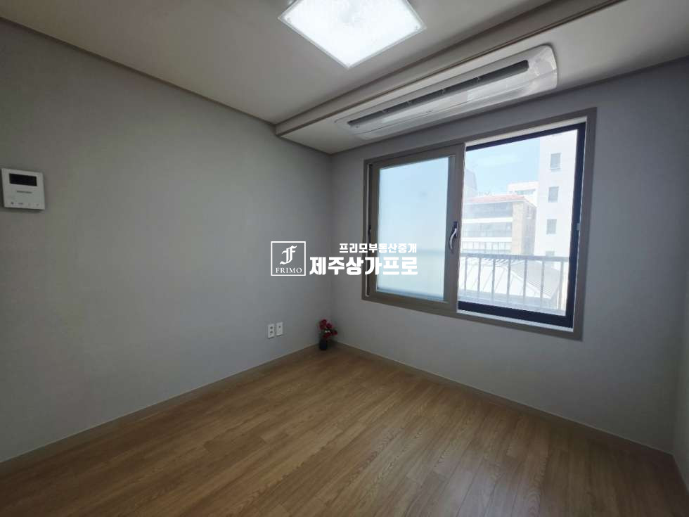 제주 제주시 삼도일동 532-10 ★급매~@@/중앙초/서사로인근/주거밀집/2억 미/엘베0/즉시입주가능/쓰리룸/빌라매매★ 매매 매물번호 15471 사진 3