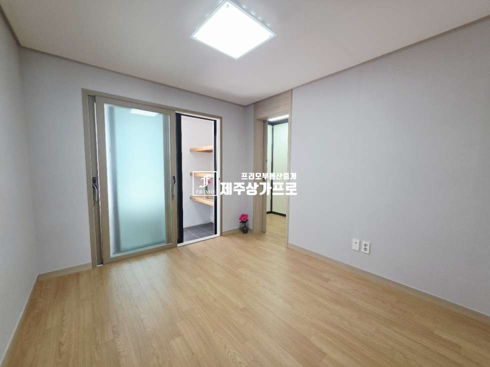 제주 제주시 삼도일동 532-10 ★급매~@@/중앙초/서사로인근/주거밀집/2억 미/엘베0/즉시입주가능/쓰리룸/빌라매매★ 매매 매물번호 15471 사진 5