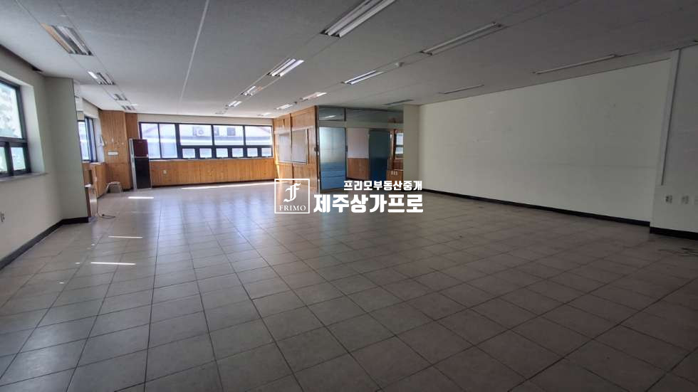 제주 제주시 노형동 롯데마트 인근 아파트 단지옆 4층 사무실 임대 / 무권리 연세 매물번호 15966 사진 1