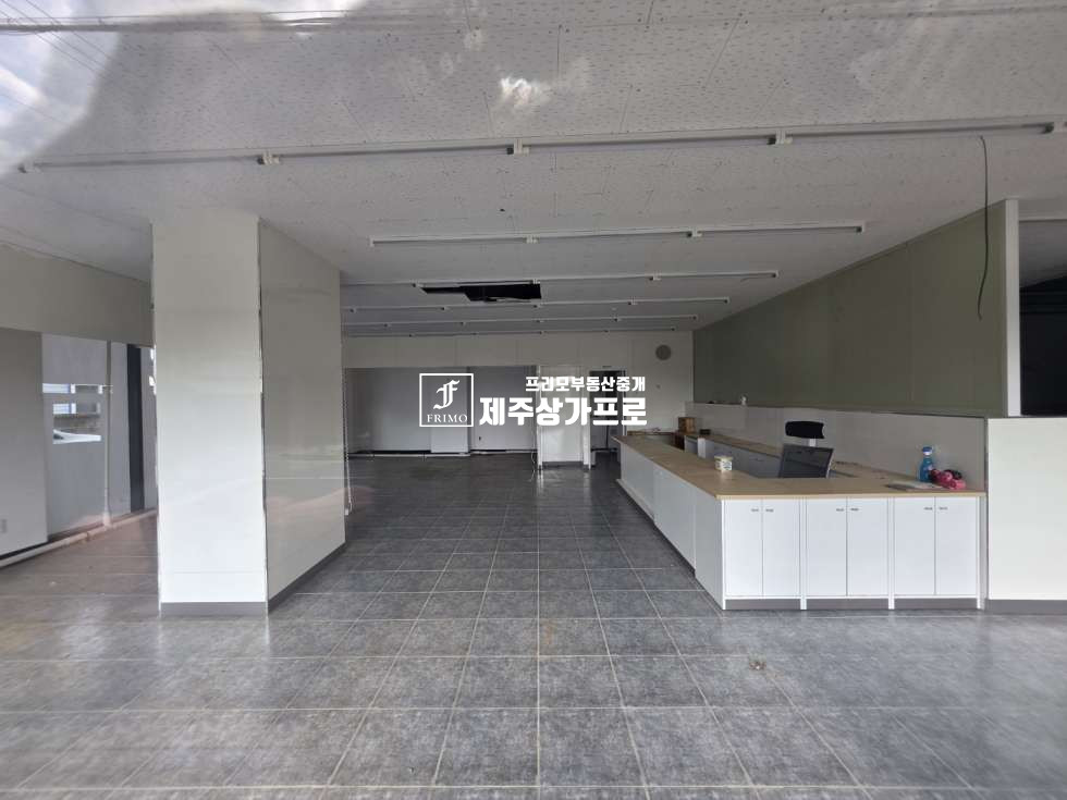 제주 제주시 한경면 고산리 ★한경면 고산리/고산늘푸른팰리스/주상복합/1층/버스정류장앞/약 18평/추가평수, 통임대가능★ 연세 매물번호 15991 사진 3