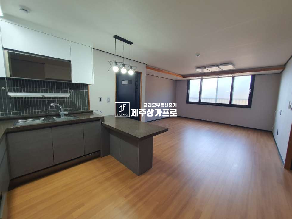 제주 제주시 오라이동 812-19 ★제주의 판교/조용한 숲세권/도심과 전원을 연결하는 정실마을/쓰리룸/즉시입주/년세임대★ 연세 매물번호 16024 사진 8