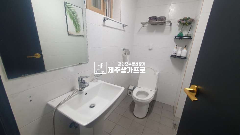 제주 제주시 도두일동 ★도두일동/도두항, 도두애거리 인근/1층~3층/약137평/1층 상가 및 민박 5개룸 운영중/단독 민박 매매★ 매매 매물번호 16059 사진 9